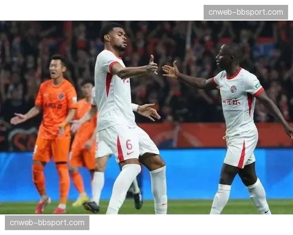 【2026年4月中超联赛·评论·分析战术观察：为何更多中超球队放弃高位逼抢，转而采用紧凑的防守阵型